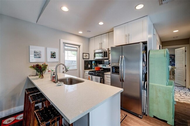 Building Photo - 6306 Vioitha Dr