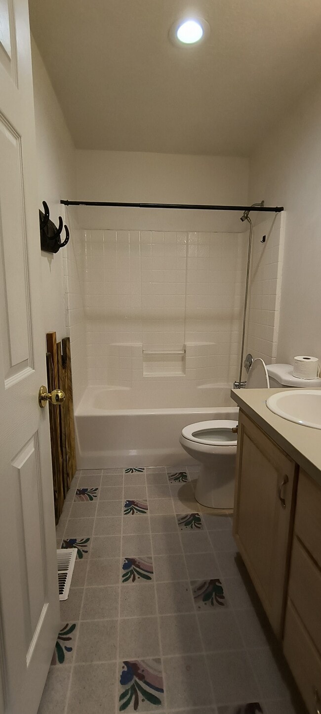 Building Photo - 2175 N Bandtail Cir