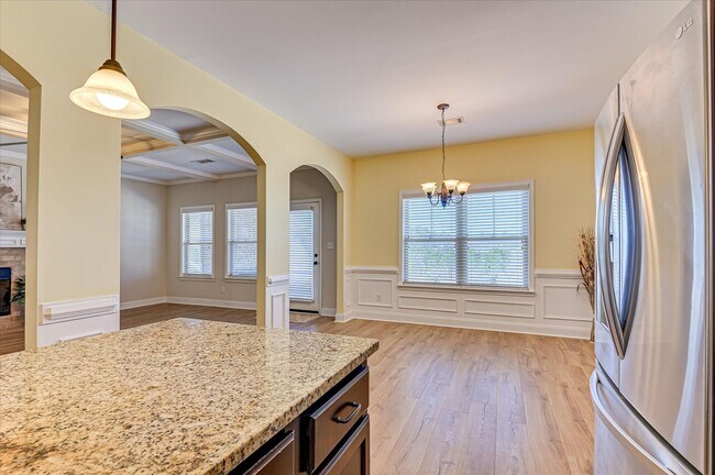 Building Photo - 406 Saterlee Ct