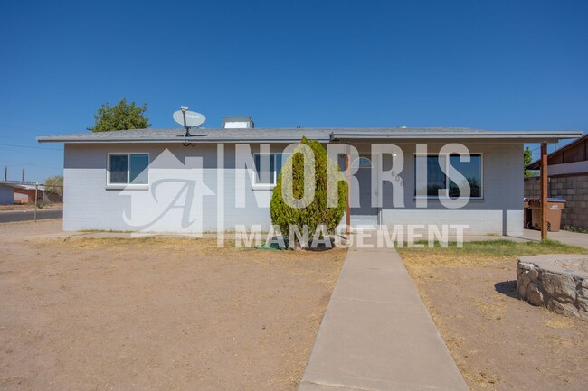 Primary Photo - Great Home Located in Eloy at a Great Price!