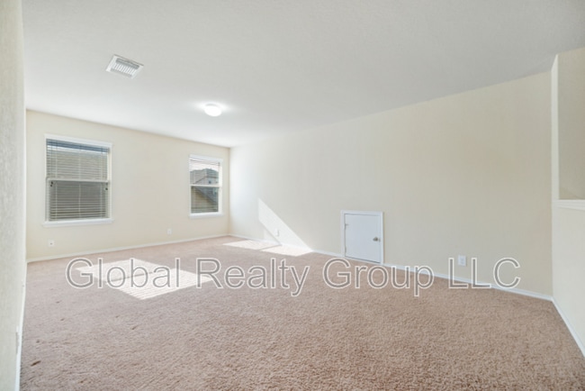 Building Photo - 717 Smooth Wine