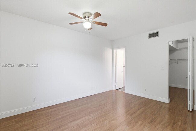 Building Photo - 11396 Taft St