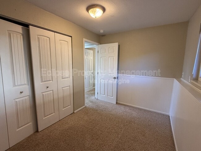 Building Photo - 2810 Bookcliff Ave