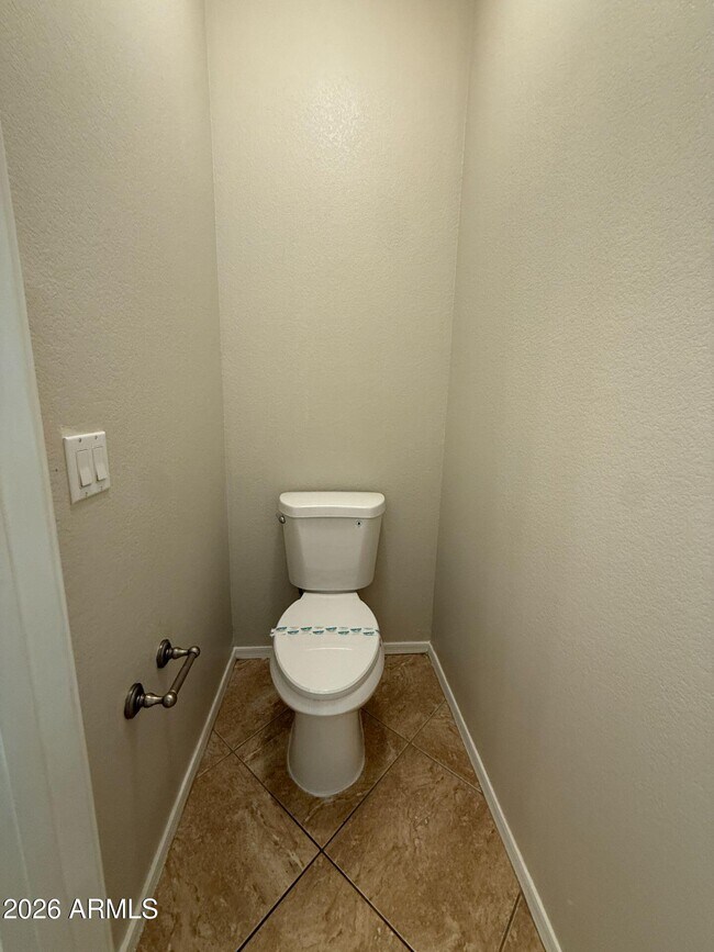 Building Photo - 14641 W Hearn Rd