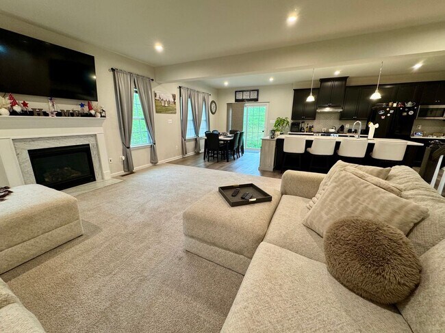 Building Photo - 203 Braeburn Dr
