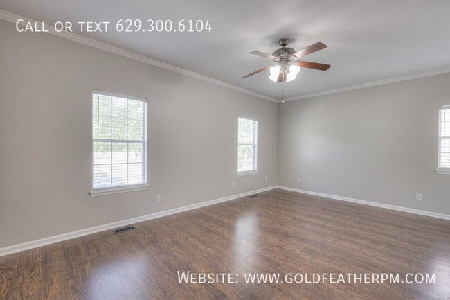 Building Photo - 5888 Woodlands Ave