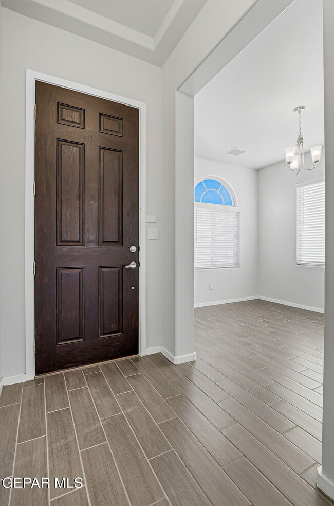 Building Photo - 12869 Clevedon St