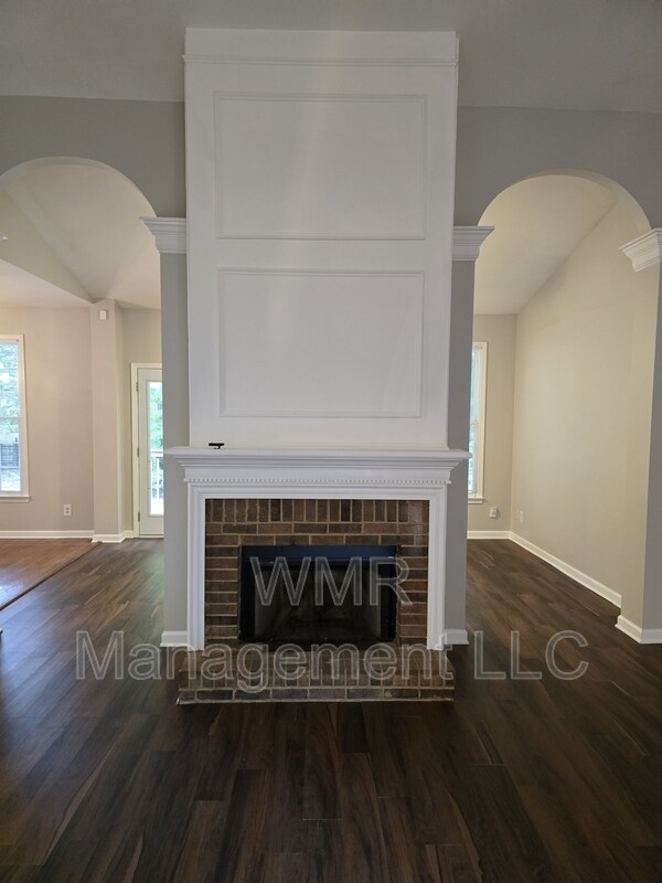 Building Photo - 7803 Harrington Woods Rd