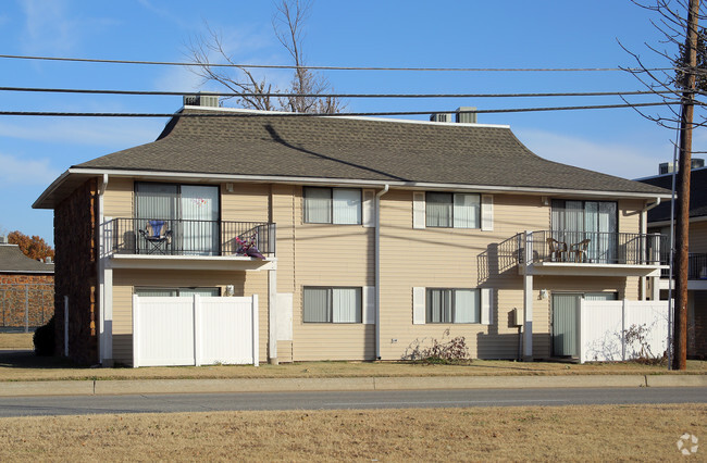 Building Photo - Indian Springs Apartments