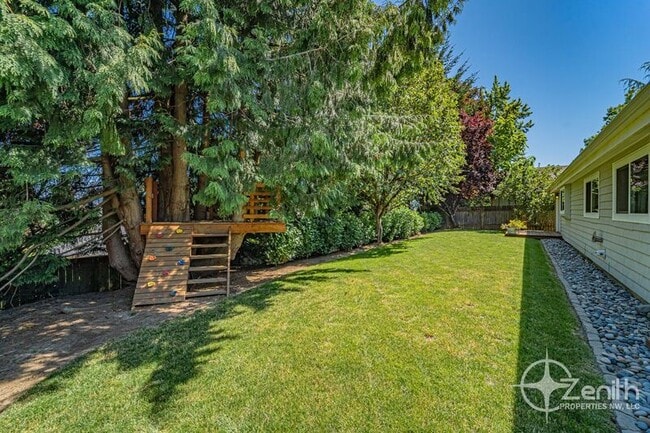 Building Photo - 1641 NW 31st Ave