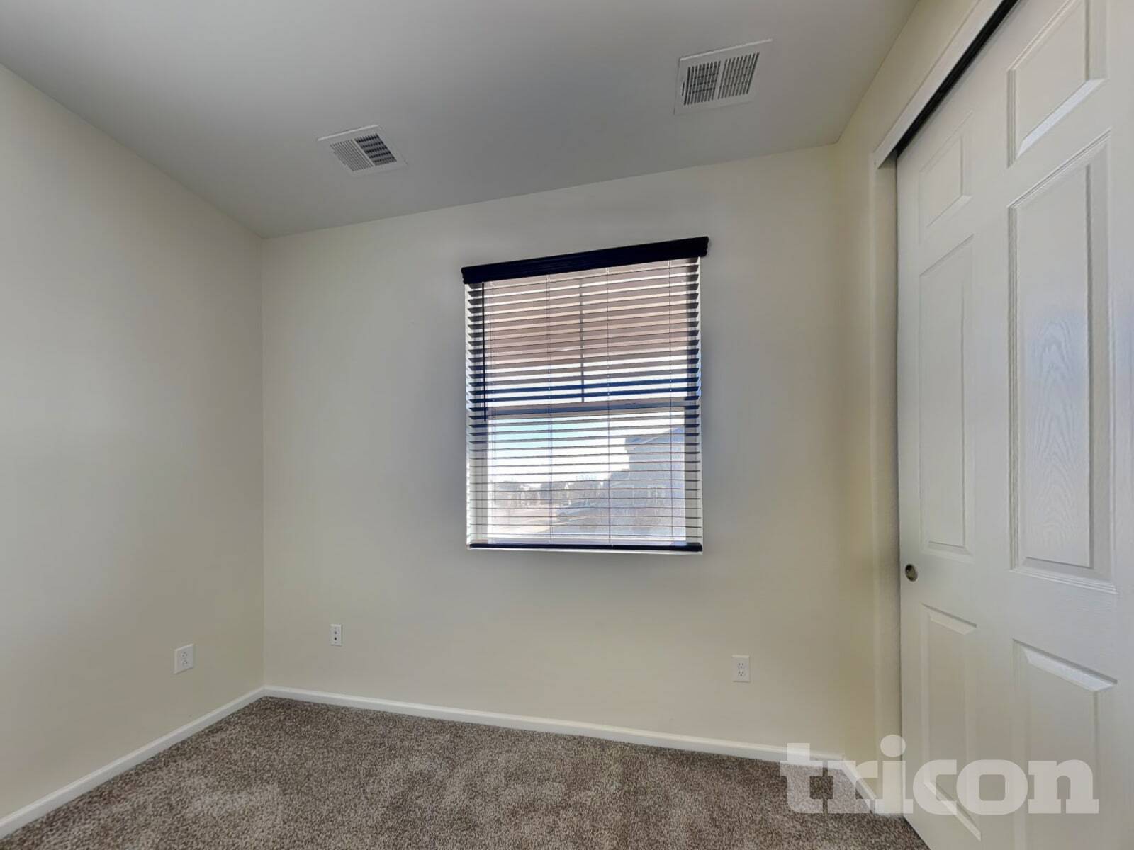 Building Photo - 4363 E 96th Way