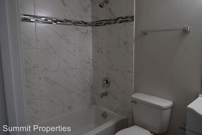 Building Photo - 3 br, 2 bath House - 1416 Manzanita Way