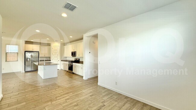 Building Photo - 2064 W Sienna Bouquet Pl