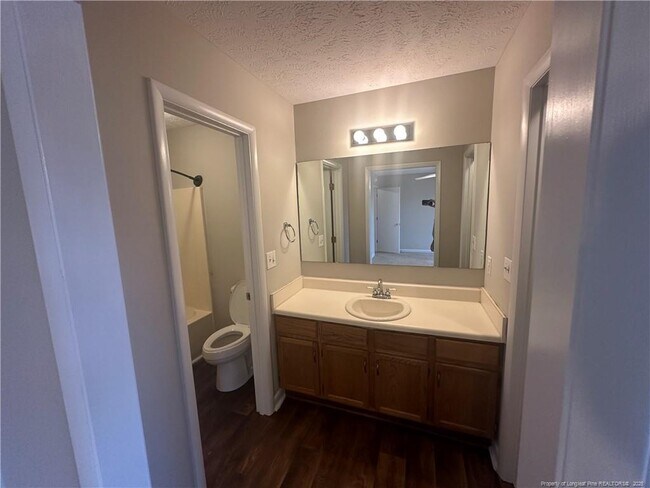 Building Photo - 7850 Penelope Dr