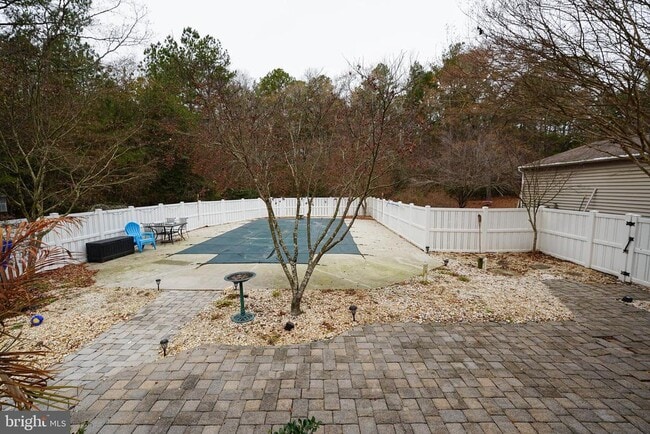 Building Photo - 3727 Village Trail