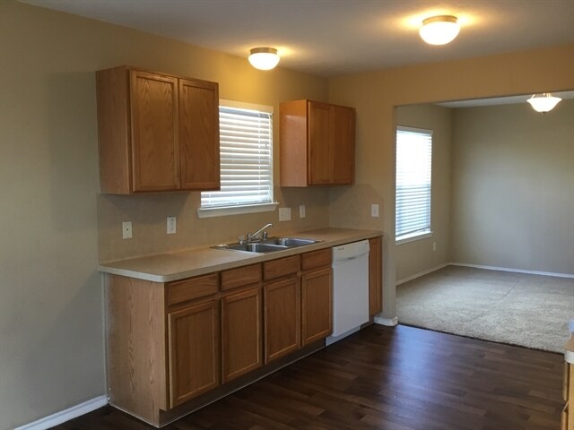Building Photo - 12702 Rio Quatro Dr