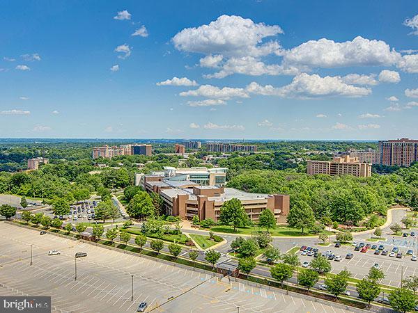 Building Photo - 3709 S George Mason Dr
