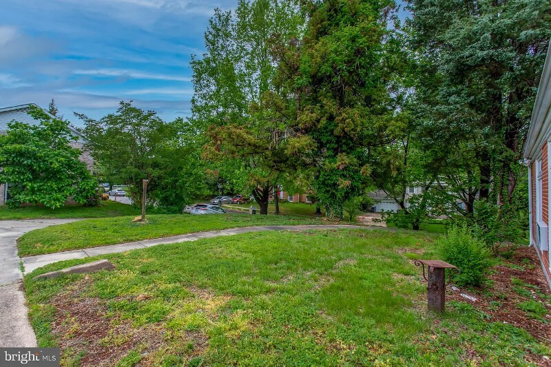Building Photo - 301 Loureiro Ln