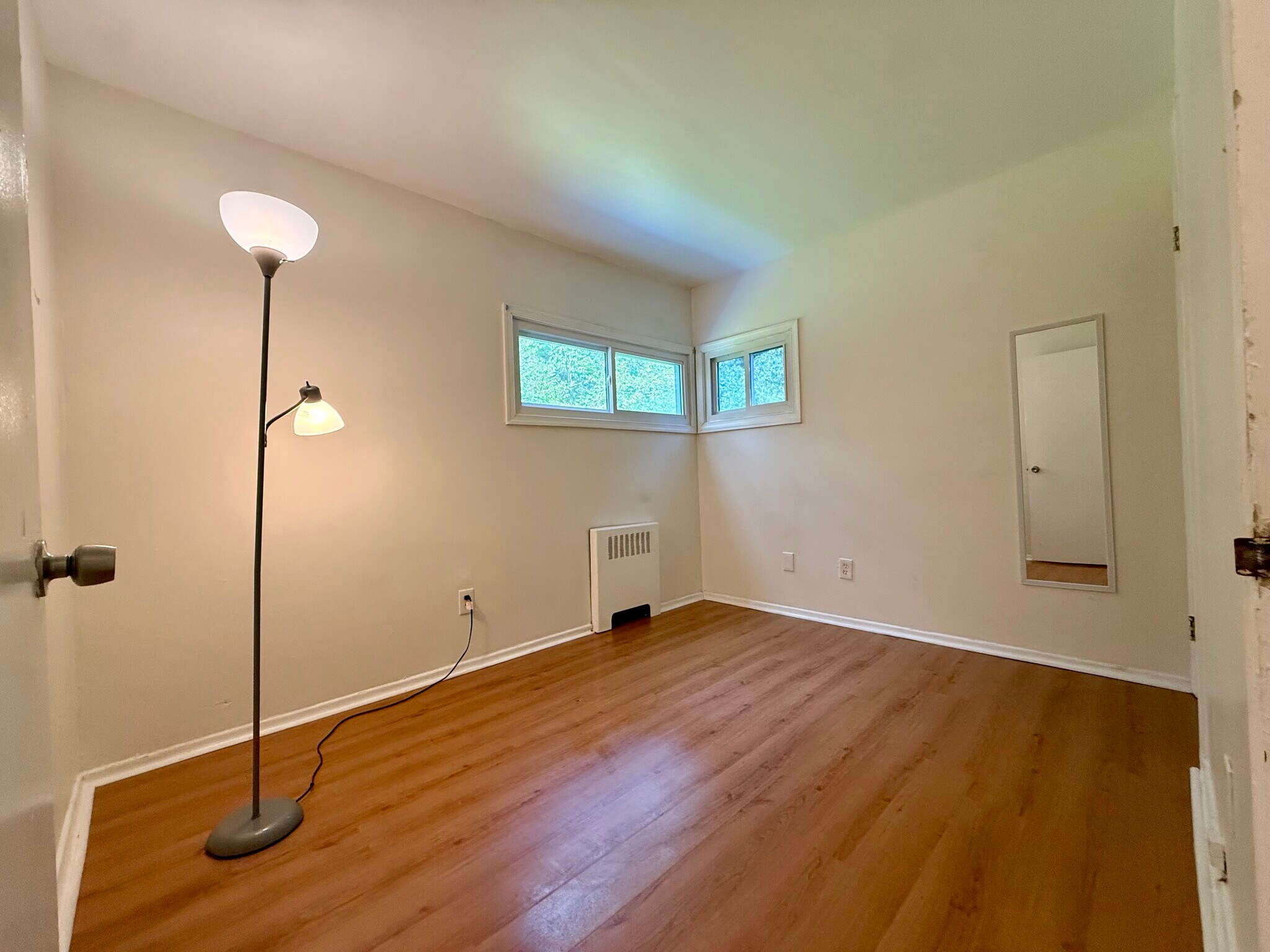 lower bedroom - 8 Connell Cir