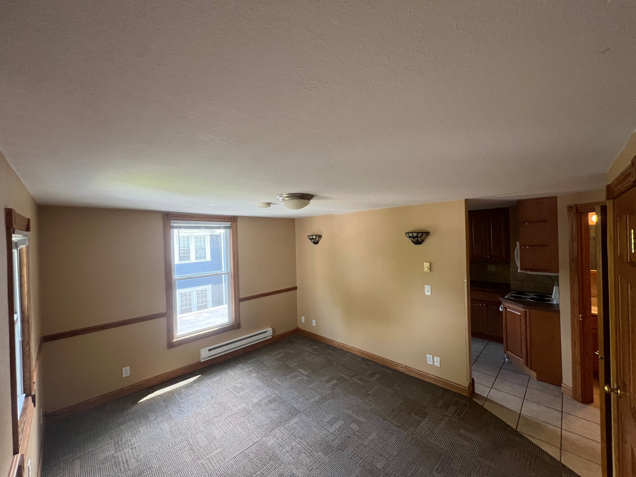 Building Photo - 221 8th St S