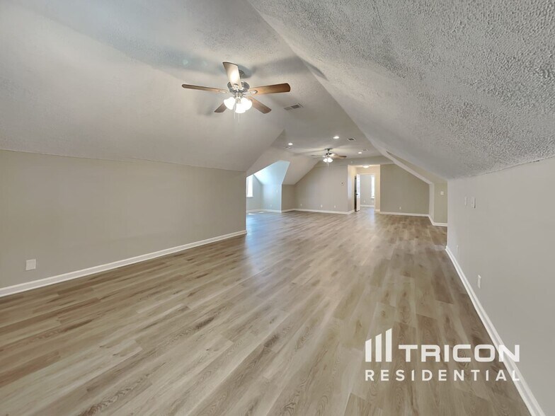 Building Photo - 1114 Archer Dr