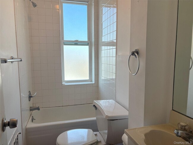 Building Photo - 49 5th St