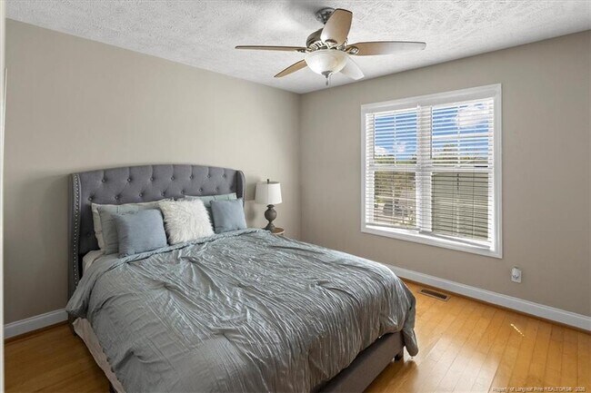 Building Photo - 421 Cityview Ln