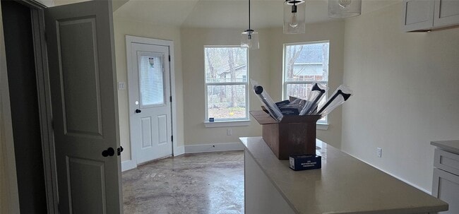 Building Photo - 7952 Hull Ave