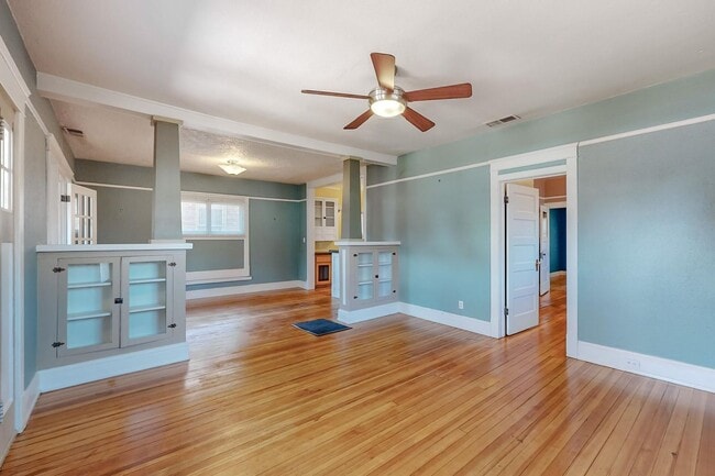 Building Photo - HISTORIC Edo BUNGALOW 2 Bedroom 1 Bath