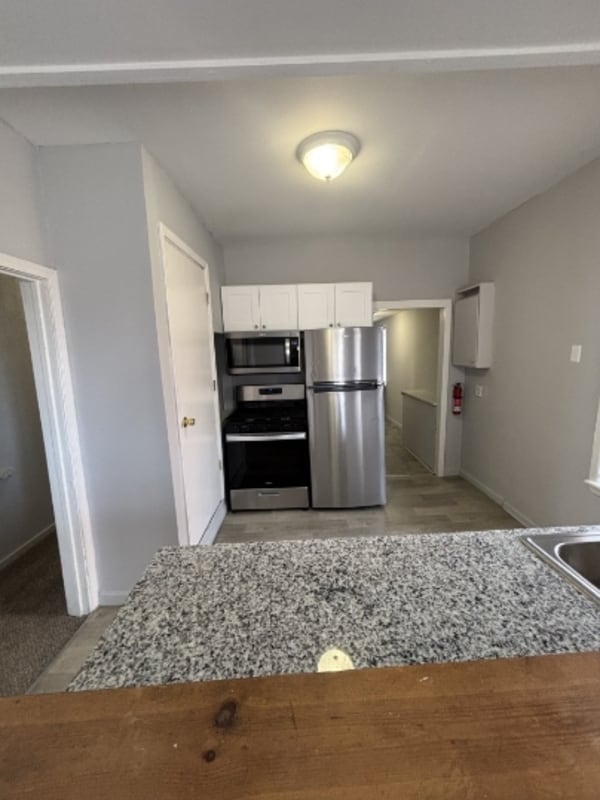 Building Photo - 1520 Fort Park Blvd