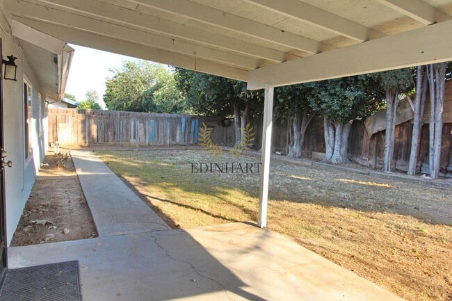 Building Photo - 5276 E Inyo St