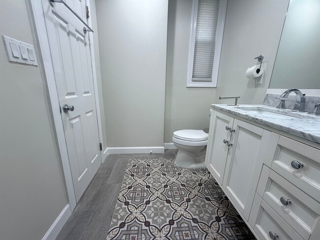 Building Photo - 138 W 30th St