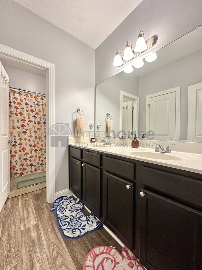 Building Photo - 127 Repose Ln