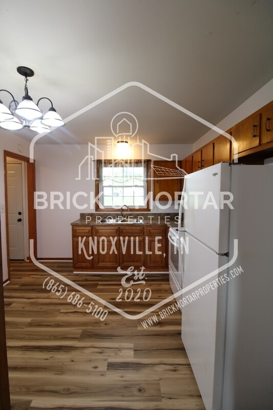 Building Photo - 2409 Holbrook Dr