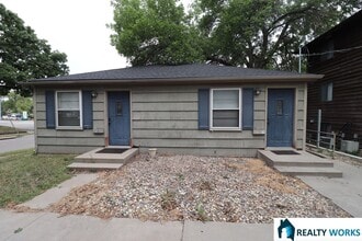 Building Photo - 1400-1402 South 28th Street