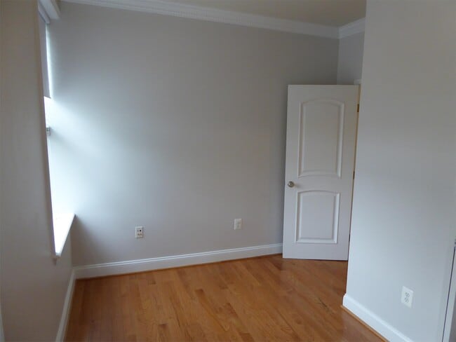 Building Photo - 1437 Spring Rd NW