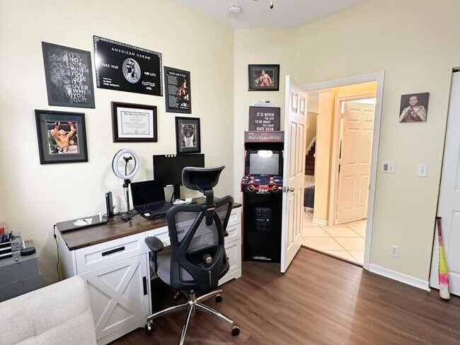 Building Photo - 5152 Woodfield Way