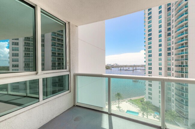 Building Photo - 241 Riverside Dr