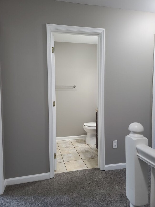 Building Photo - 3 Bedroom 2 1/2 bath Townhome for Rent in Waynesboro