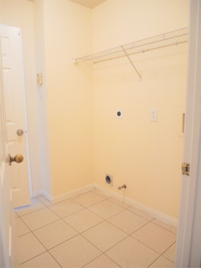 Building Photo - 2311 Flint Brook Ct