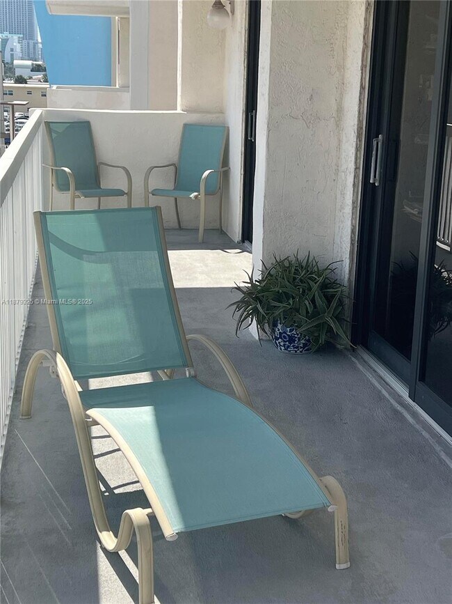 Building Photo - 1500 S Ocean Dr