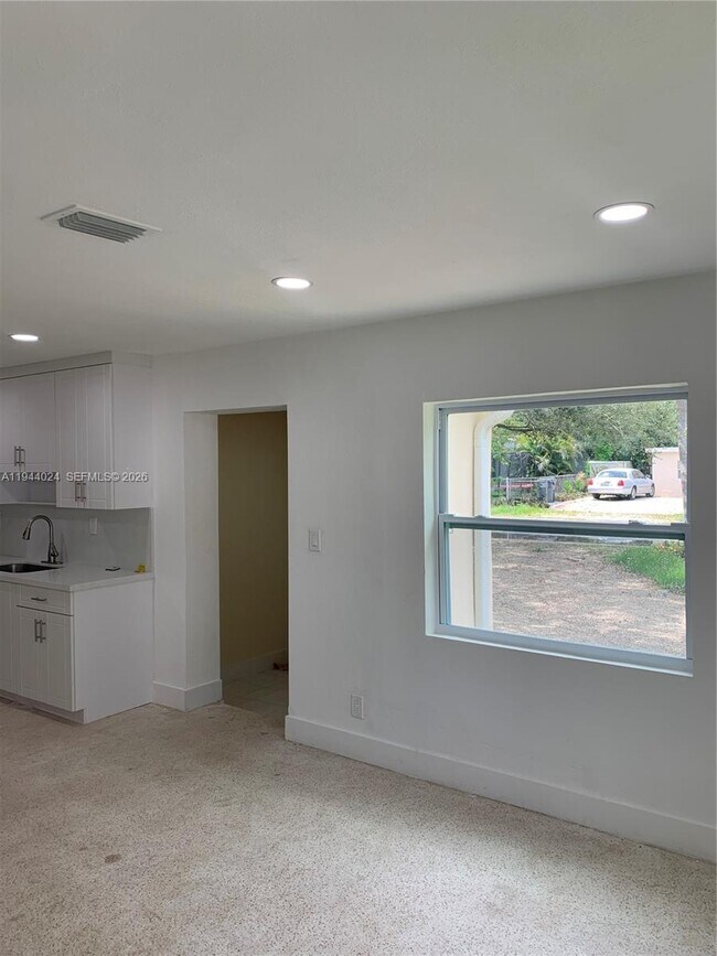 Building Photo - 6740 Park St