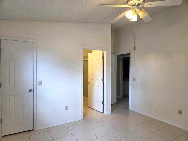 Building Photo - 739 Heathrow Ave