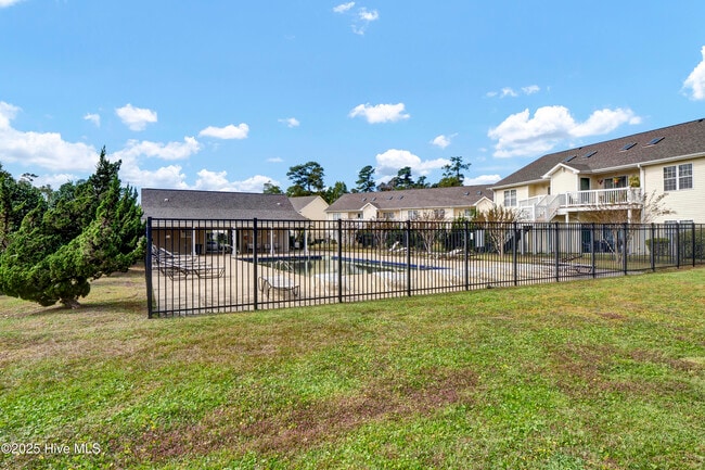 Building Photo - 4609 McClelland Dr