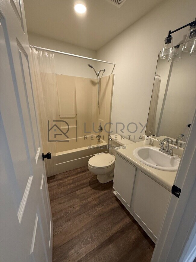 Building Photo - 23 Meadowoods Pl