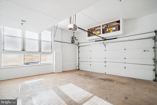 Building Photo - 1662 N Quinn St