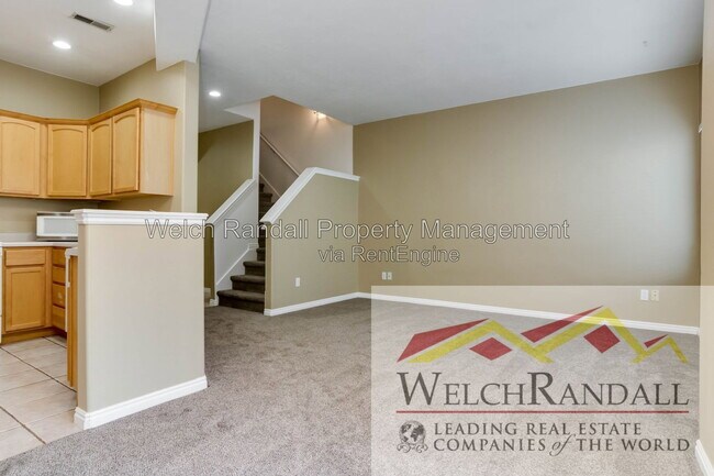 Building Photo - 167 Mountain Peak Dr