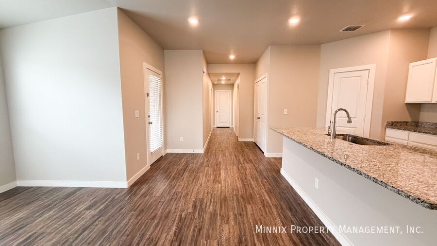 Building Photo - 2139 Kokomo Ave