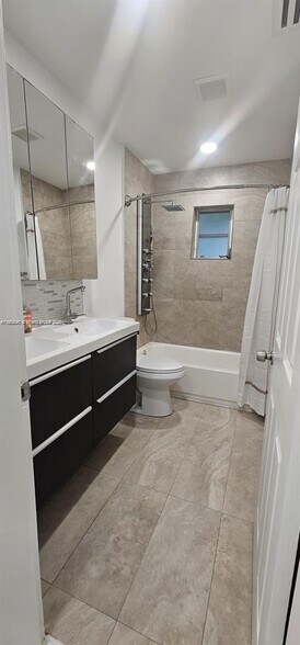 Building Photo - 4337 SW 49th St
