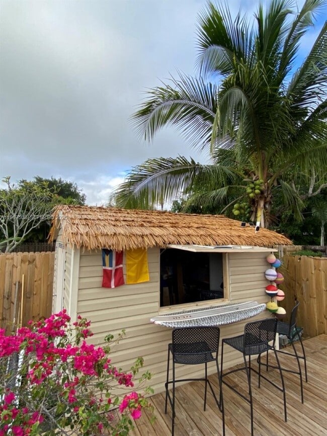 Building Photo - 1512 NW 4th Ave